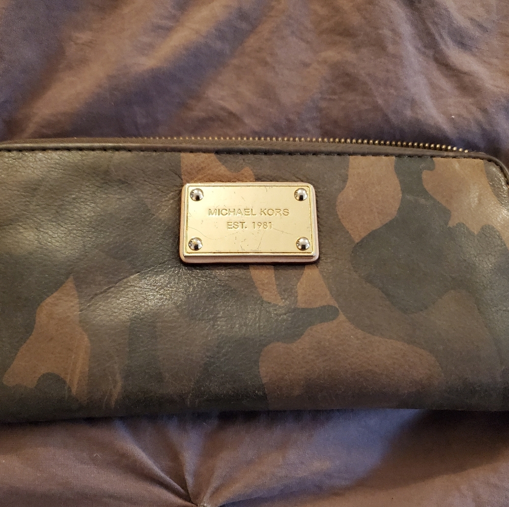 Vintage camouflage wallet leather Michael Kors